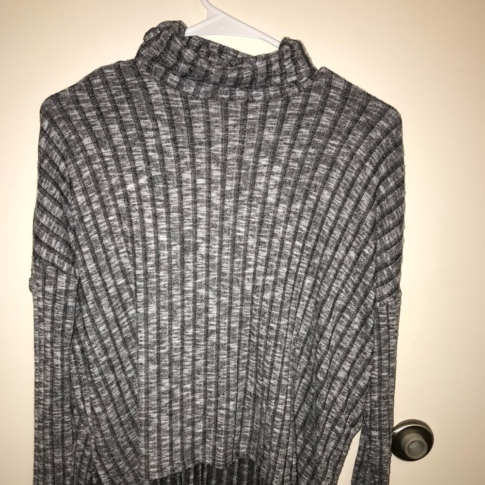 American eagle sweater